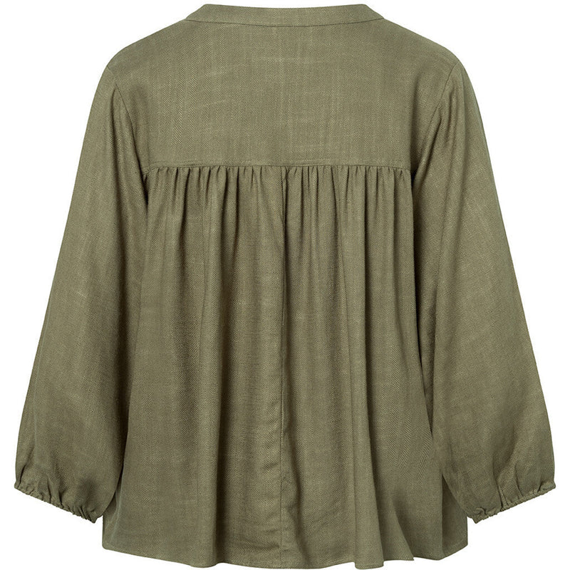 DEPECHE, Flot klassisk bluse med V-udskæring, findes i flere farver, til kvinder