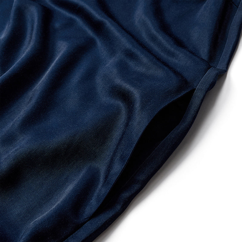 DEPECHE, flot klassisk kjole i et tidløst udtryk i en flot Brun eller Midnight Blue, til kvinder