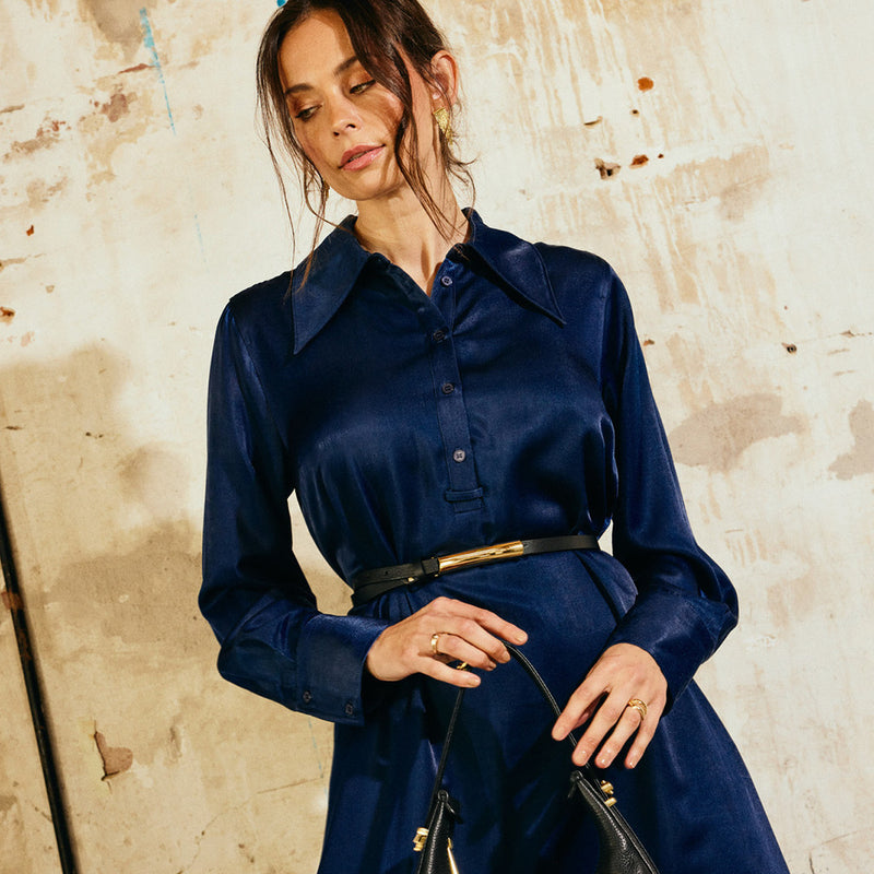 DEPECHE, flot klassisk kjole i et tidløst udtryk i en flot Brun eller Midnight Blue, til kvinder