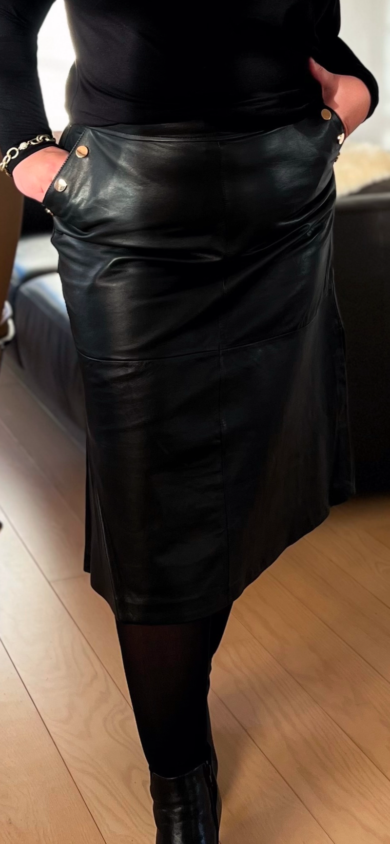 DEPECHE, flot klassisk Premium nederdel, til kivnder