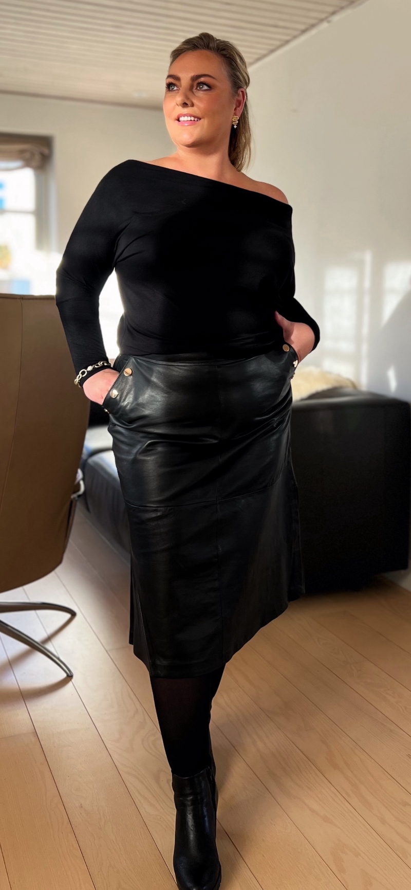 DEPECHE, flot klassisk Premium nederdel, til kivnder