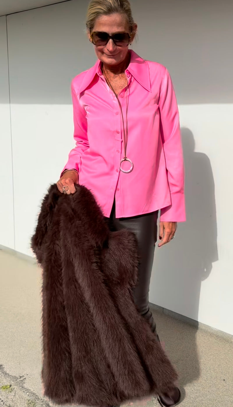 DEPECHE, Stilfuld og komfortabel skjorte, til kvinder