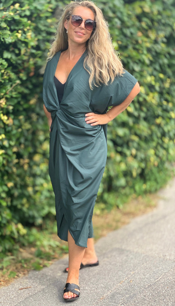 Design By Laerke, Afrodite Knot Dress, SMUK krølfri DESIGNER KJOLE I EKSKLUSIV BOMULD - Dyb mørkegrøn