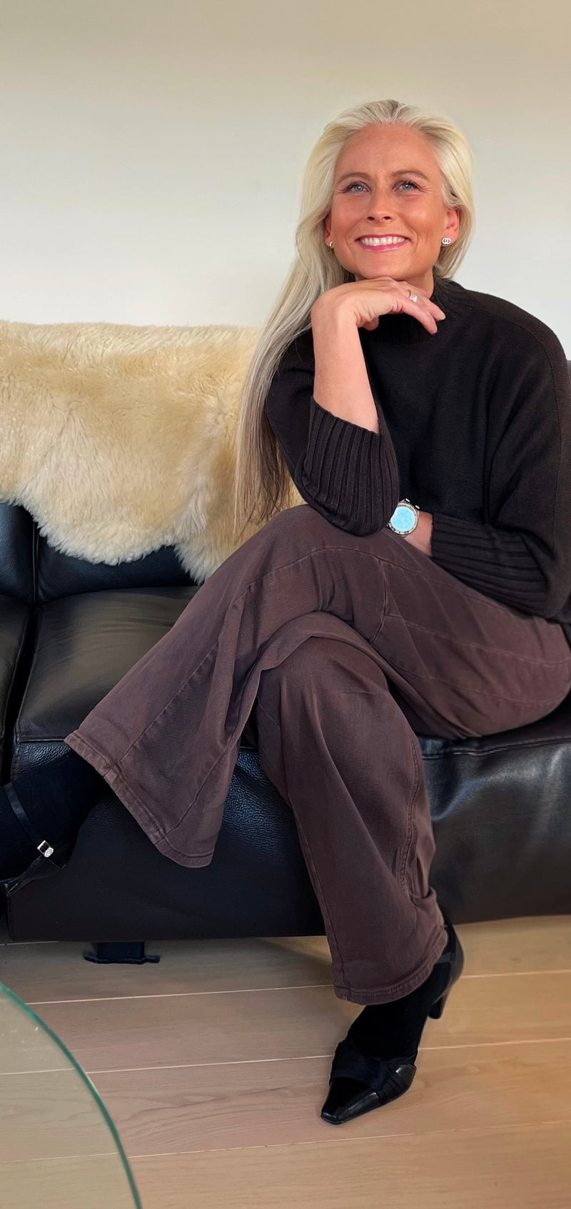 DNY CPH, Flot højhalset findes i Mørkebrun, Taupe og sort, Liv Turtle Big knit, til kvinder