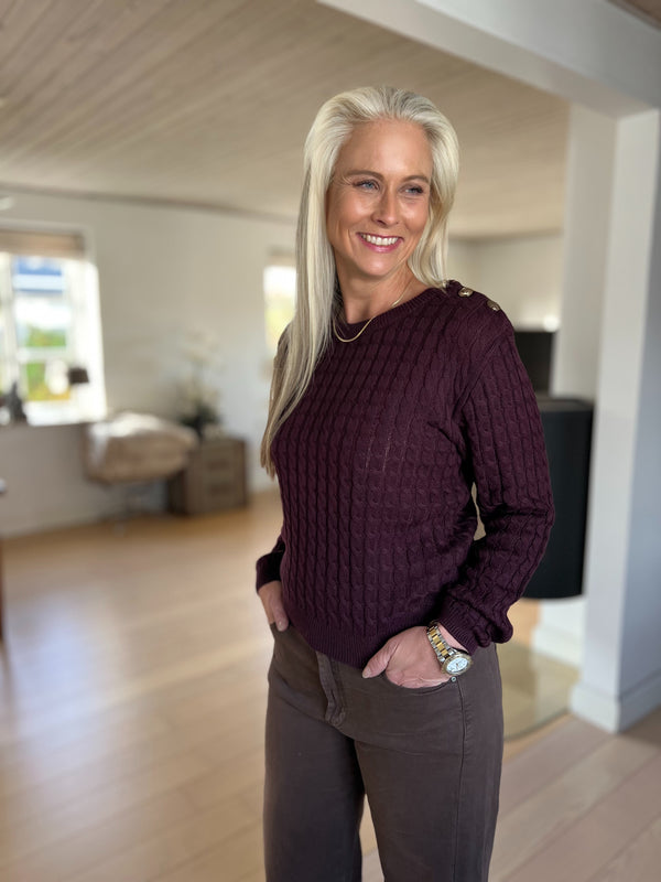 DNY CPH, flot Cabel bluse, sort eller bordeaux, til kvinder