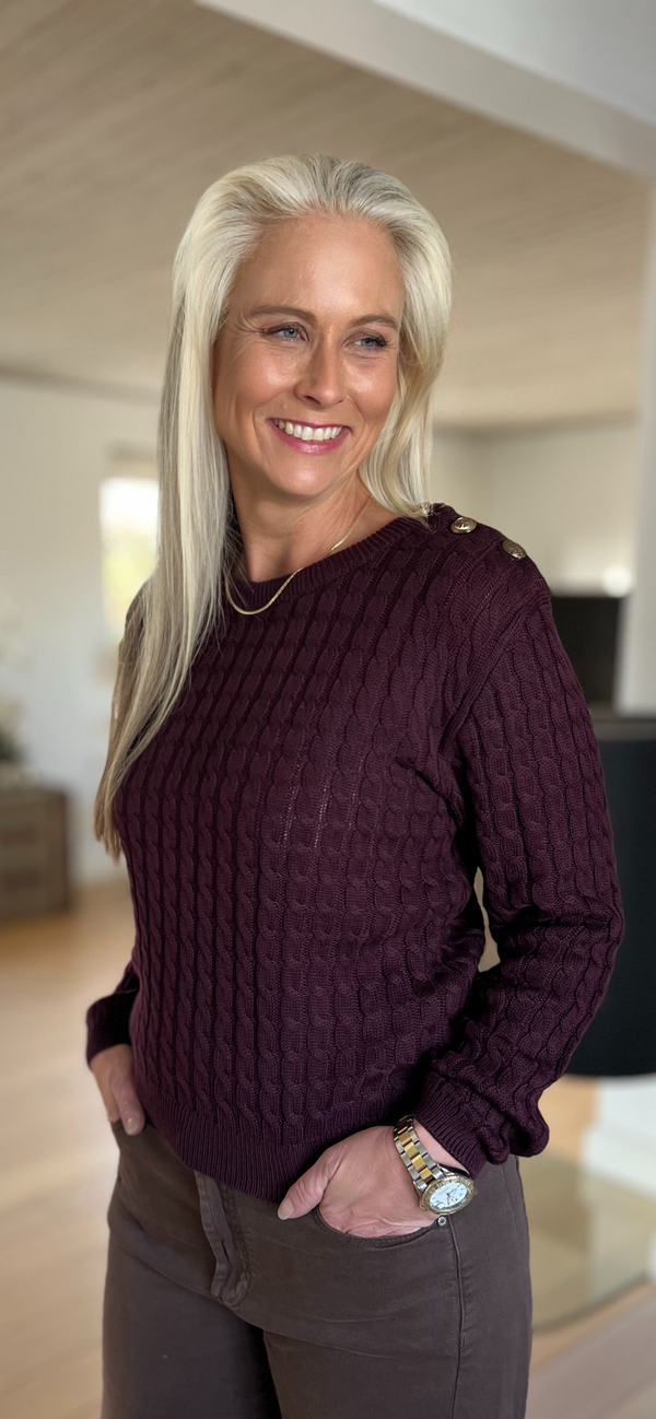 DNY CPH, flot Cabel bluse, sort eller bordeaux, til kvinder