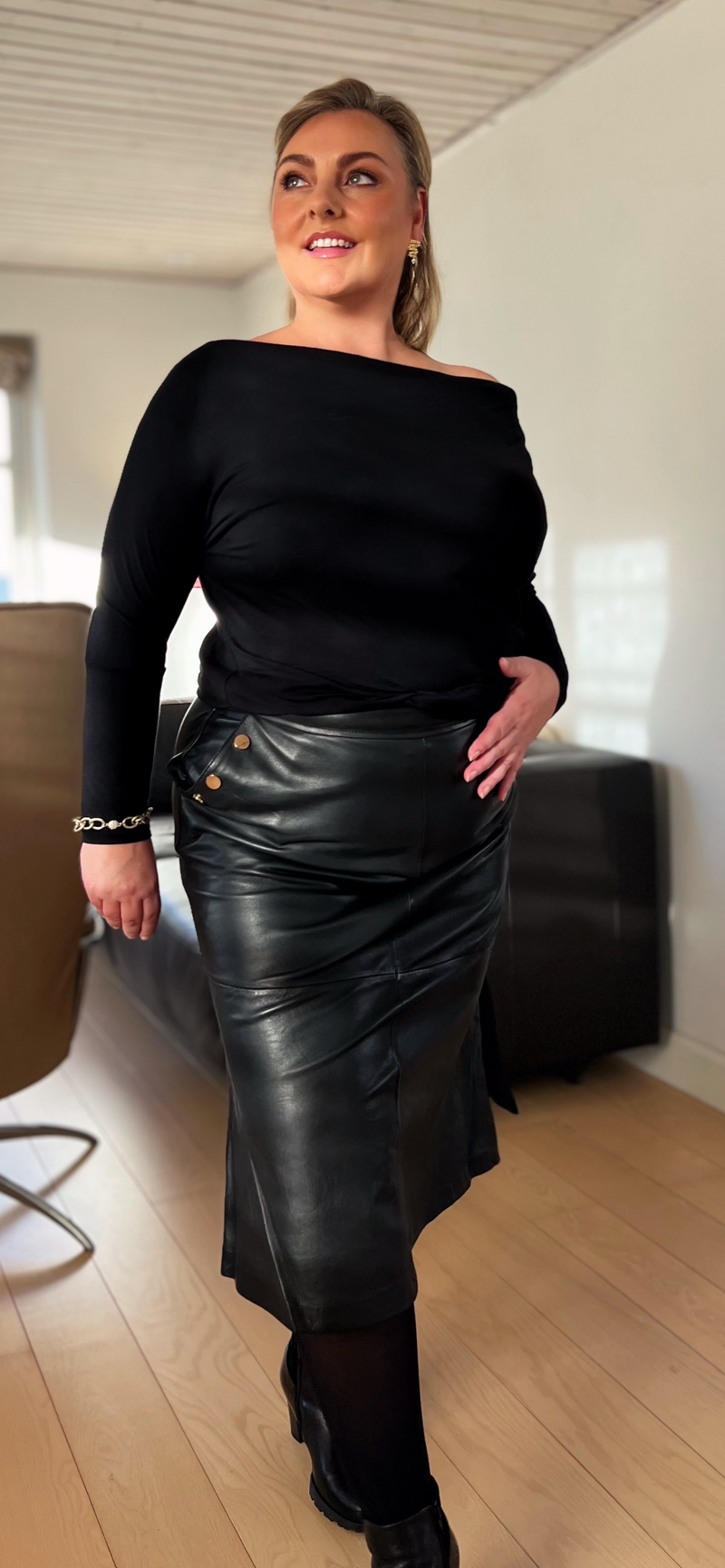 DEPECHE, flot klassisk Premium nederdel, til kivnder