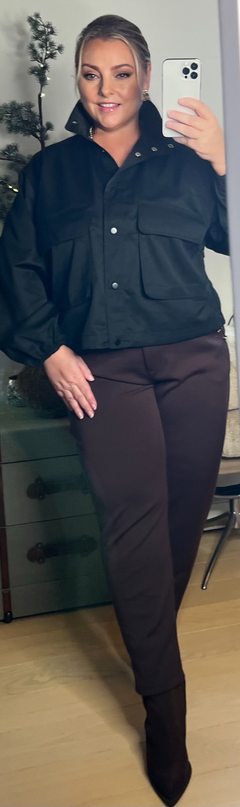 DNY cph, flotte bukser i viskose mix, findes i mørkebrun og sorte, til kvinder