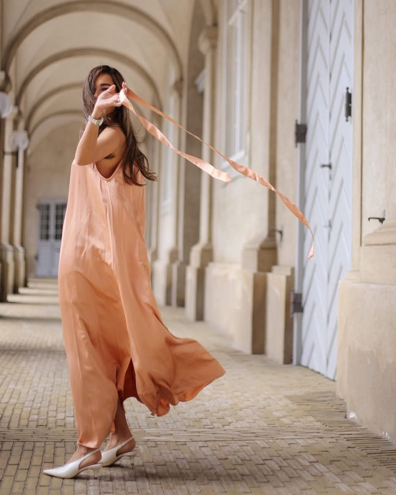 DEPECHE, WAUW kjolen i en smuk soft coral farve, til kvinder