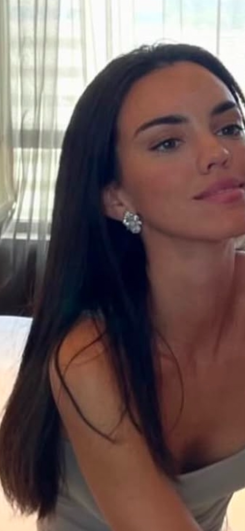 Attstone, ROCK, Smukke øreringe