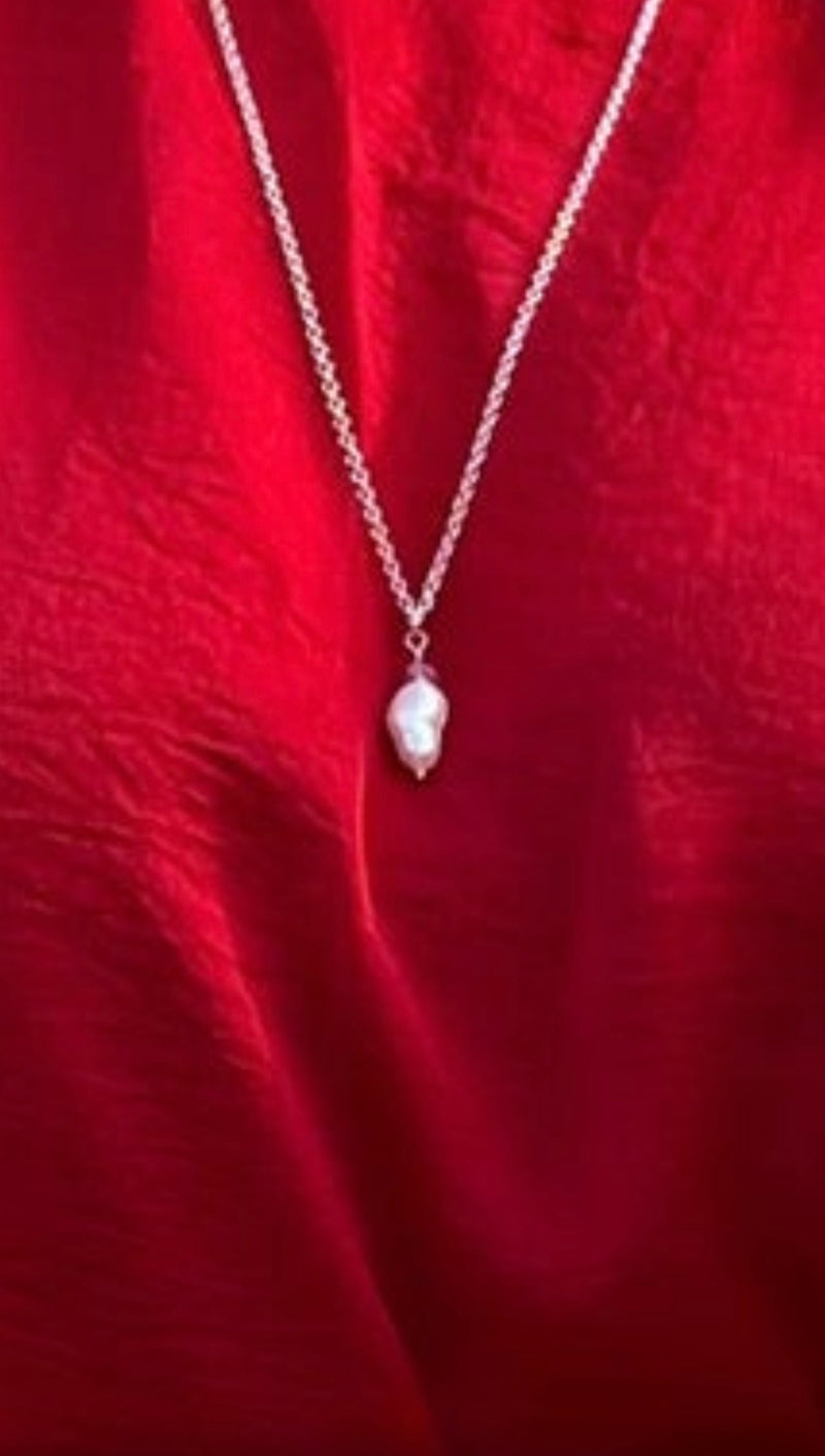 DeluxBywoman, flot halskæde i sølv med flot naturlig ferskvandsperle