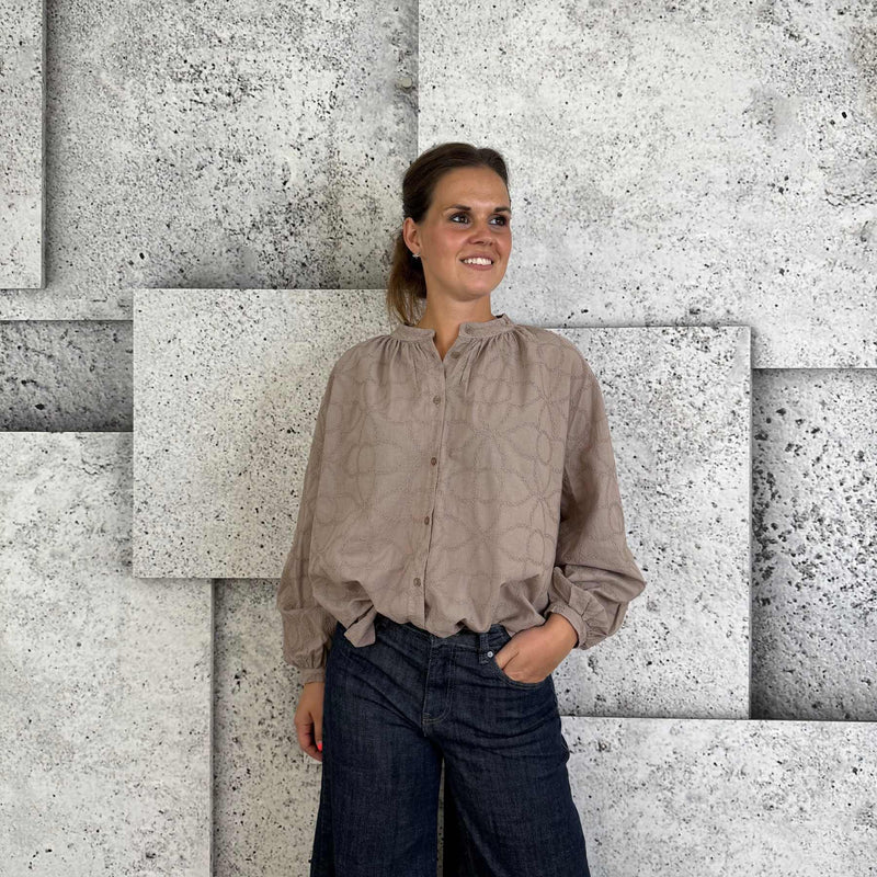 Cabana Living, Kyra skjorte, med broderi, til kvinder