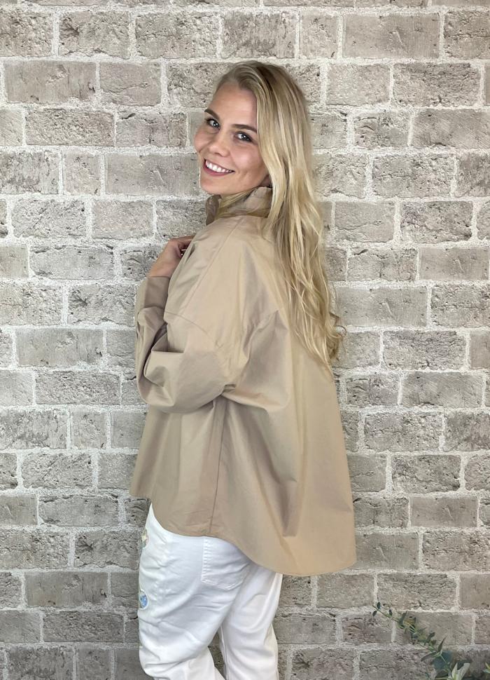 Cabana Living, flot feminin skjorte, findes i flere farver, til kvinder