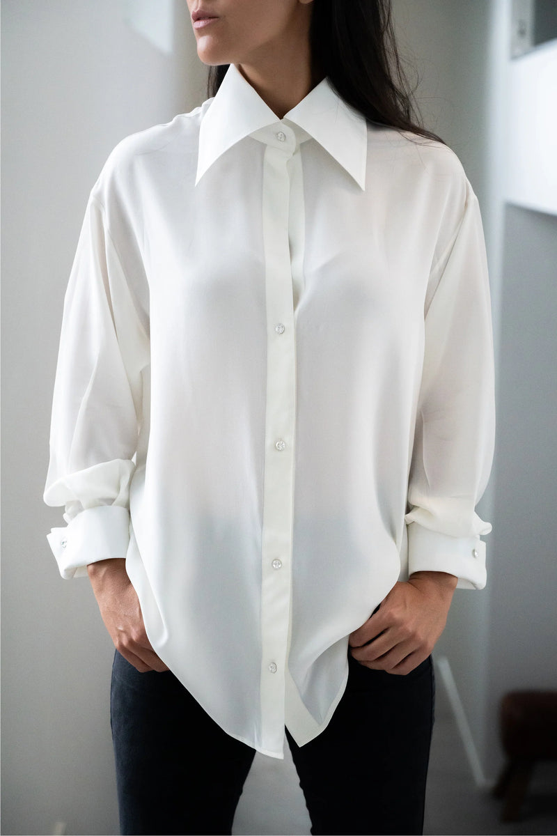 Sasha La Mer, Celine short, Mulberry Silke skjorte, findes i 2 farver, SORT & HVID, til kvinder